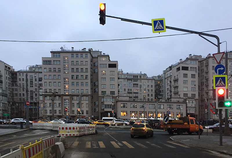 Москва ул серафимовича