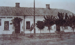 Чимишлия (Молдова), улица Децебал, 12 (str. Decebal, 12)