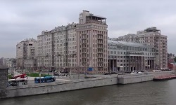 Москва, Серафимовича, 2