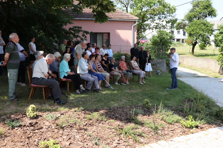 Чехия, Рокитнице-над-Рокитной д. 13, Римско-католическая приходская церковь