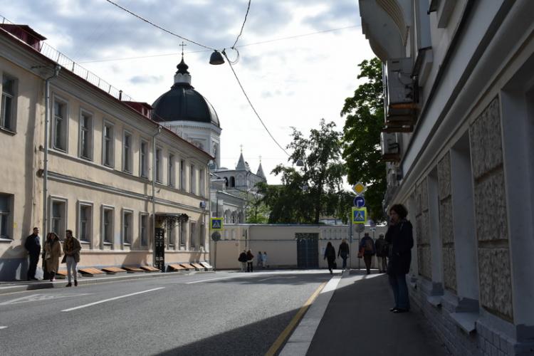 Москва, Хохловский переулок, 3, стр. 1