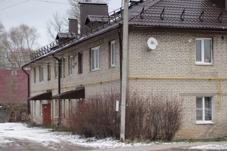 Псковская область, город Дно, улица Урицкого, 10