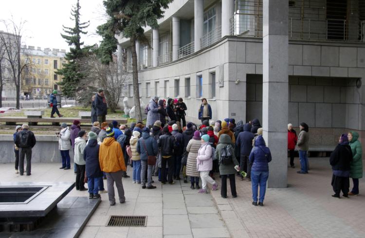Санкт-Петербург, набережная реки Карповки, 13