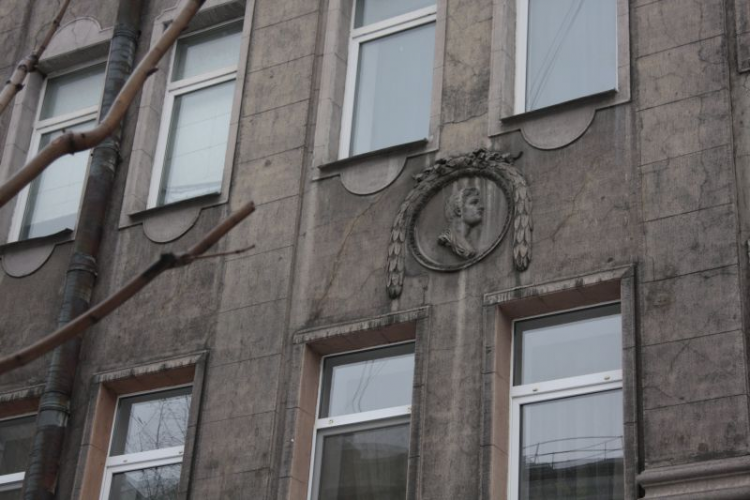 Санкт-Петербург, 6-я Красноармейская ул., 3